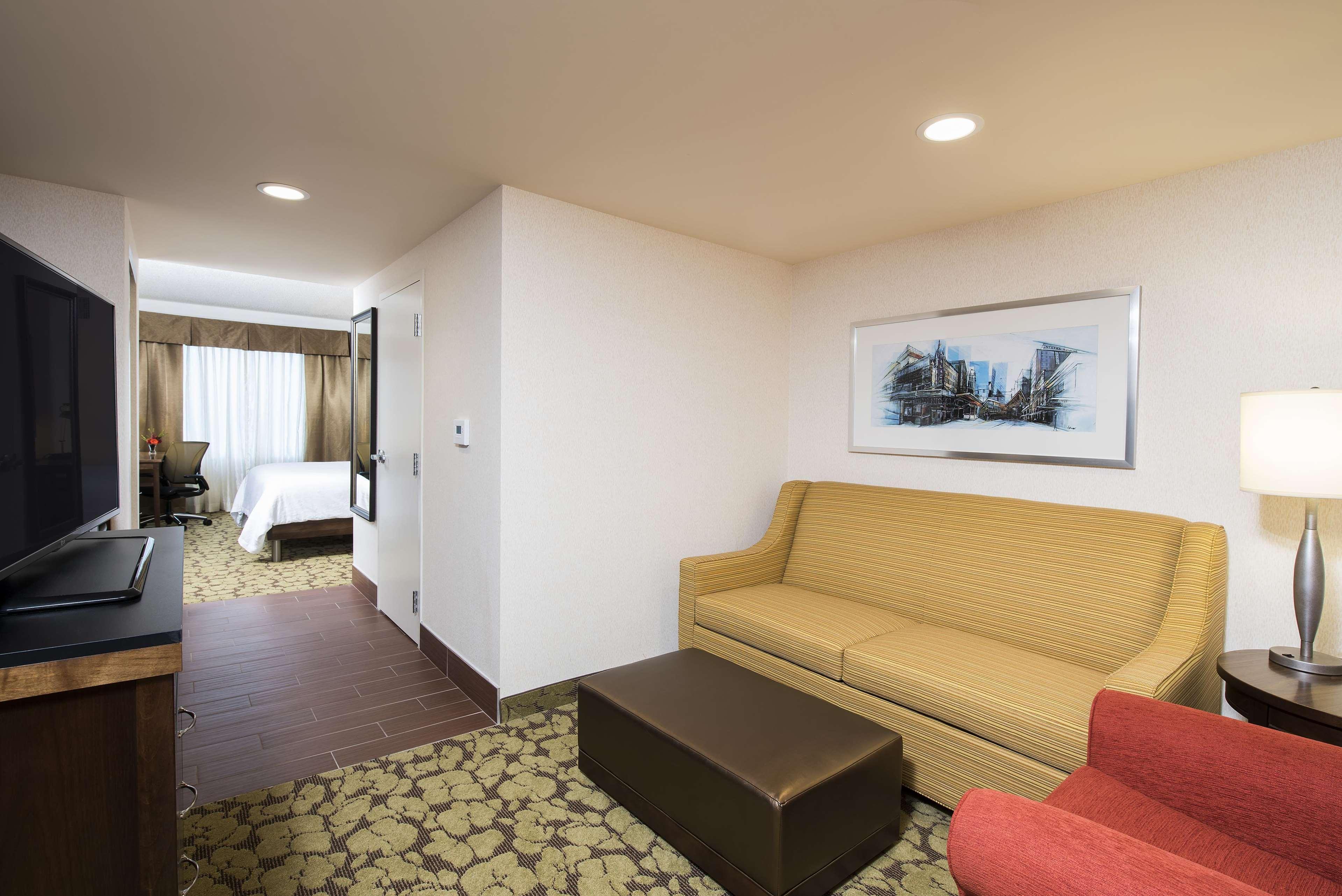 Hilton Garden Inn Louisville Downtown מראה חיצוני תמונה