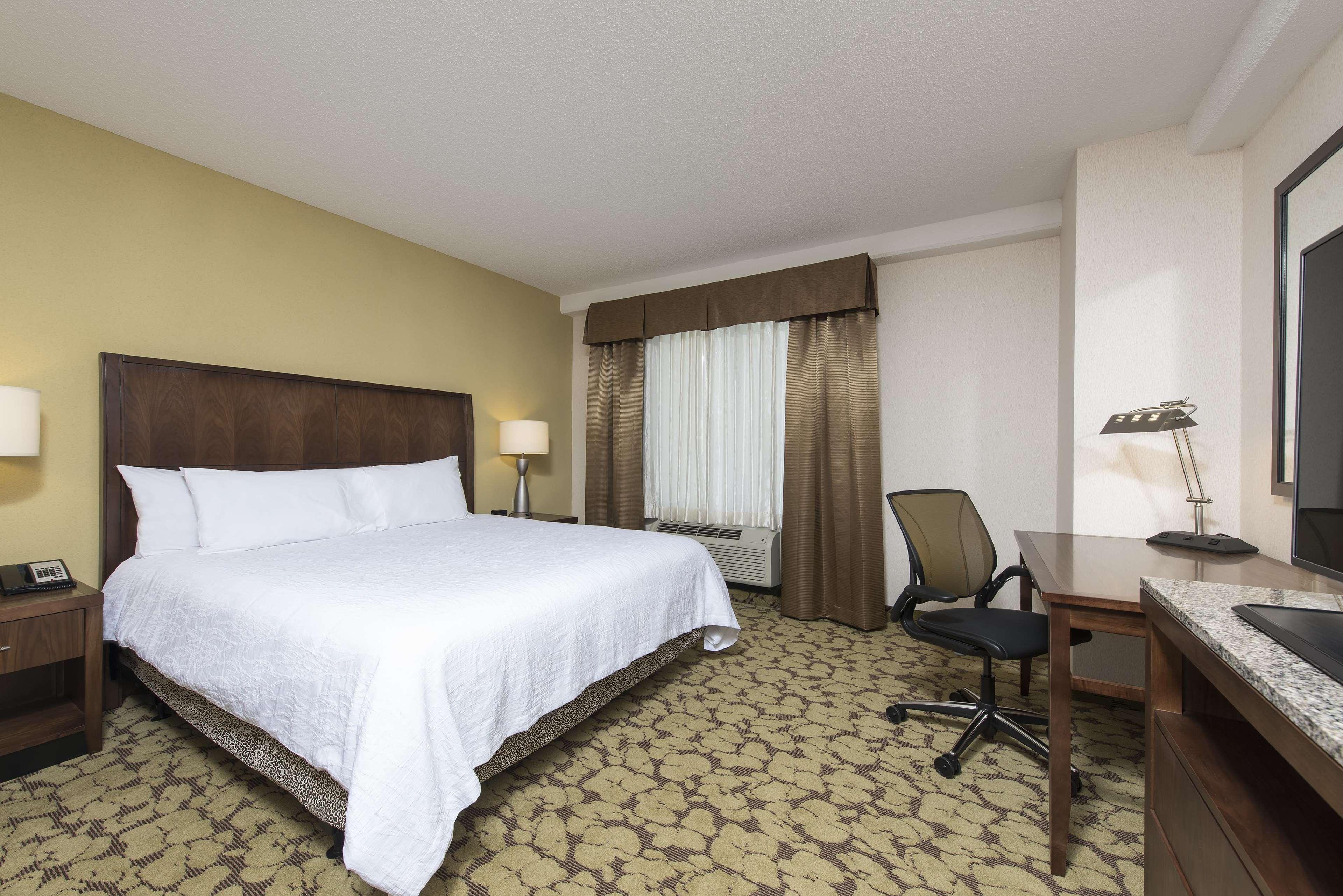 Hilton Garden Inn Louisville Downtown מראה חיצוני תמונה