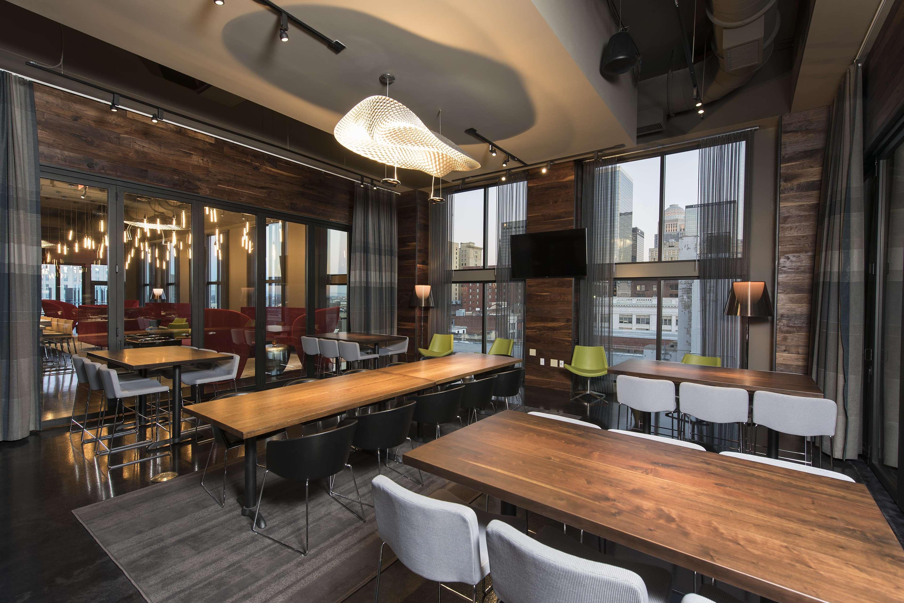 Hilton Garden Inn Louisville Downtown מראה חיצוני תמונה