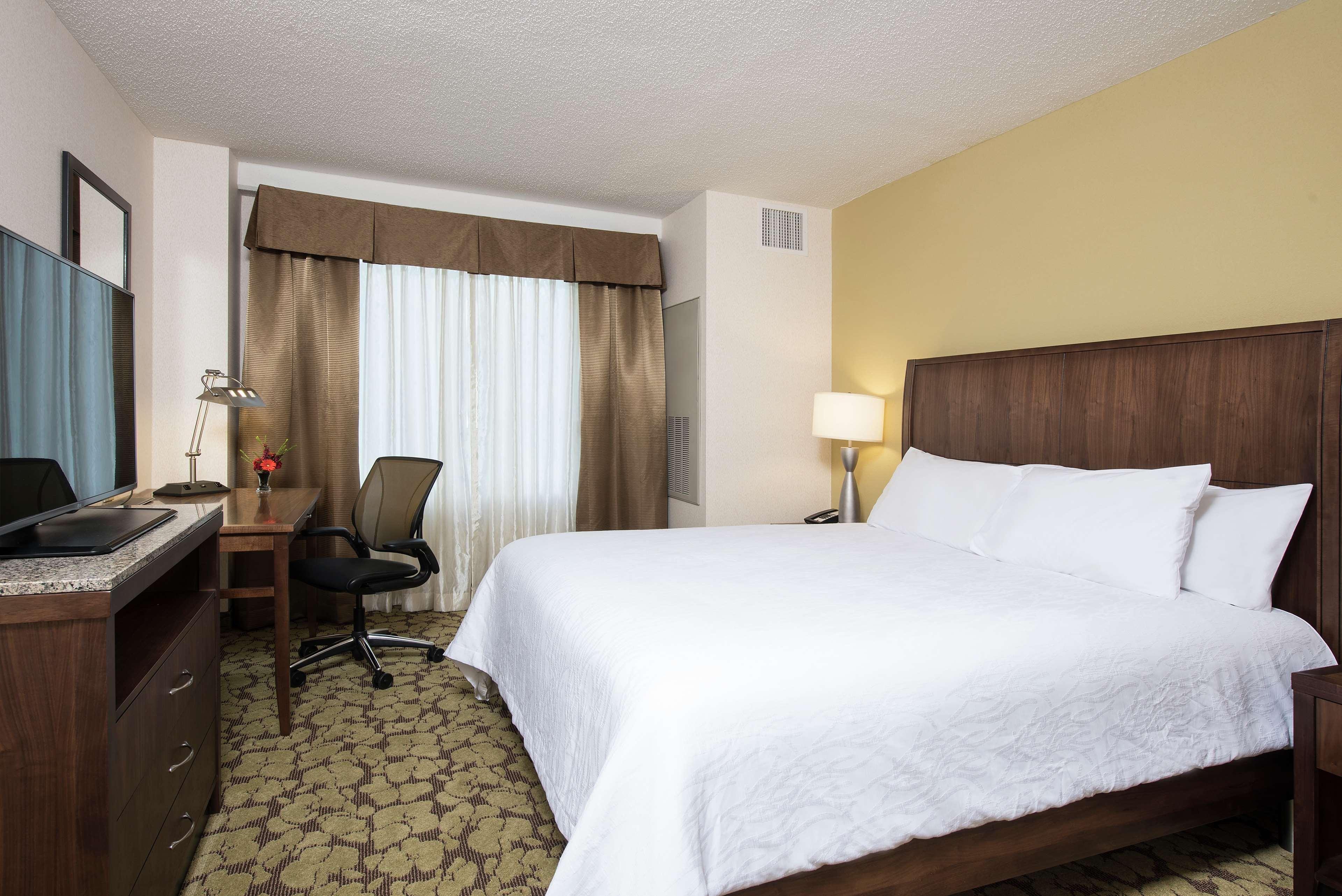 Hilton Garden Inn Louisville Downtown מראה חיצוני תמונה