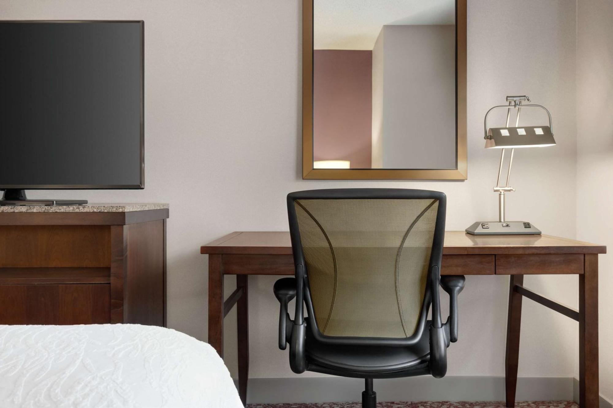 Hilton Garden Inn Louisville Downtown מראה חיצוני תמונה