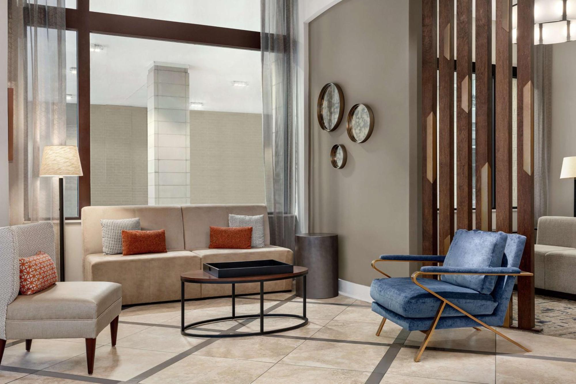 Hilton Garden Inn Louisville Downtown מראה חיצוני תמונה